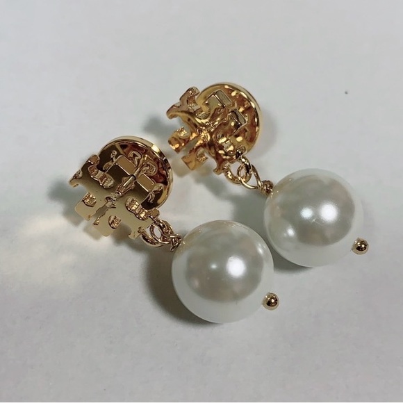 Tory Burch T-Logo Gold Pearl Drop Earrings New! - Picture 5 of 8